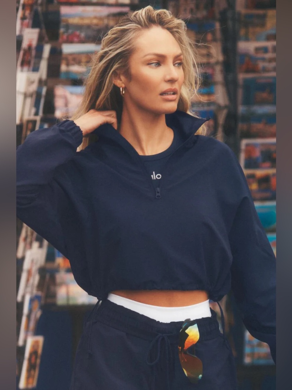 BNWT ALO Yoga Cropped 1/4 Cropped Alumni Pullover